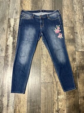 Hollister Dark Blue Skinny Jeans with Pink Floral Embroidery - Size 15R